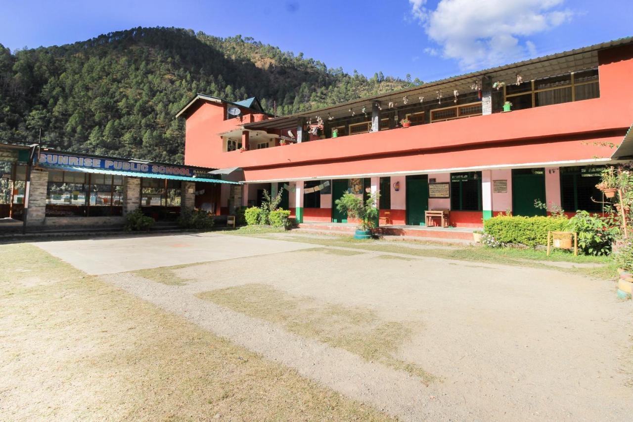 Oyo Hotel Urvashi Palace Mussoorie Exteriér fotografie